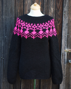 Iceland Knit Sweater - Black/ Neon Pink