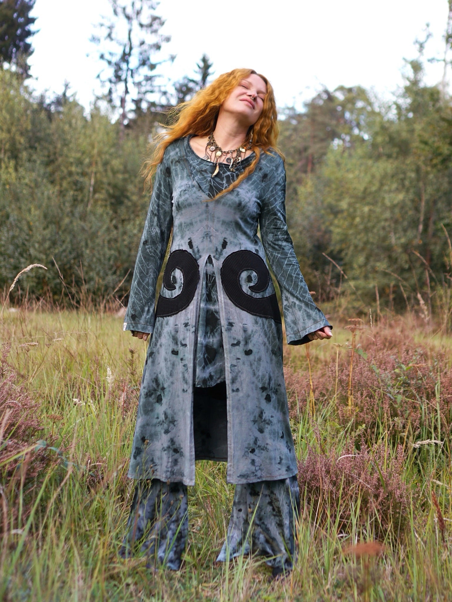 Spiral Bamboo Long Sleeve Overdress - Black Grey