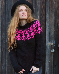 Iceland Knit Sweater - Black/ Neon Pink