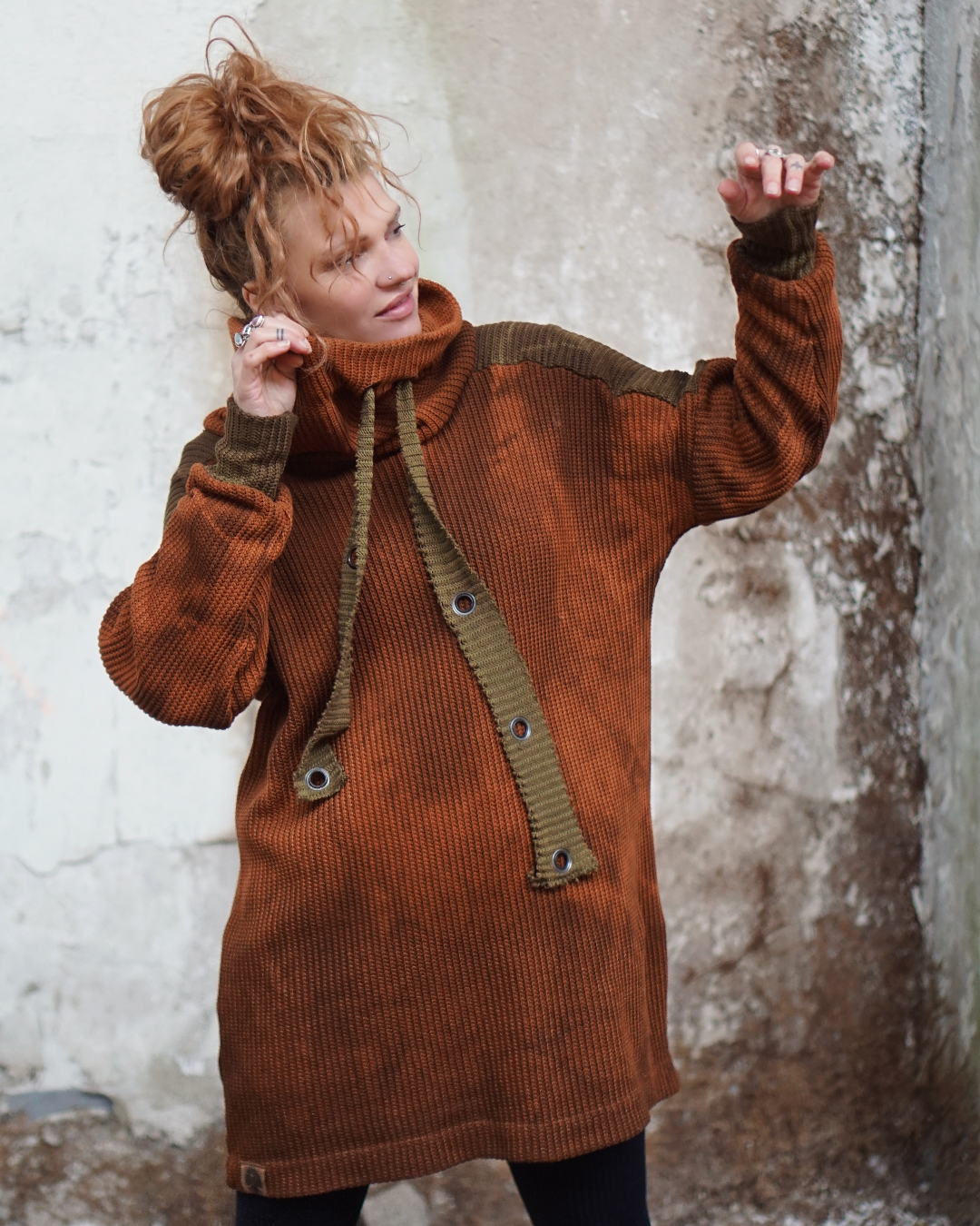 Oversize Knitted long Sweater - Rust / Olive