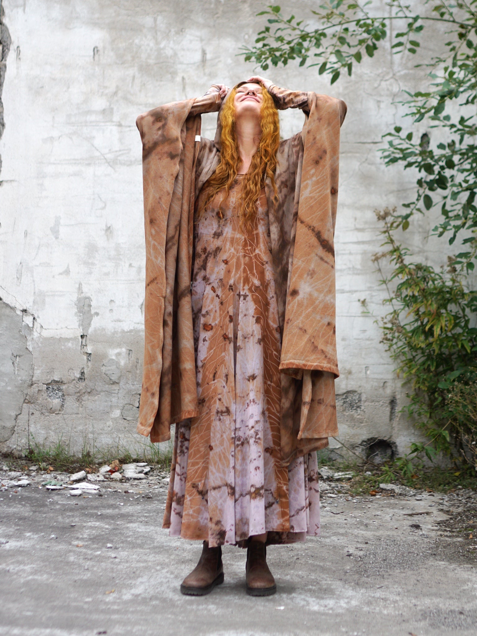 Natural Habitat Poncho - Copper Flakes Clay