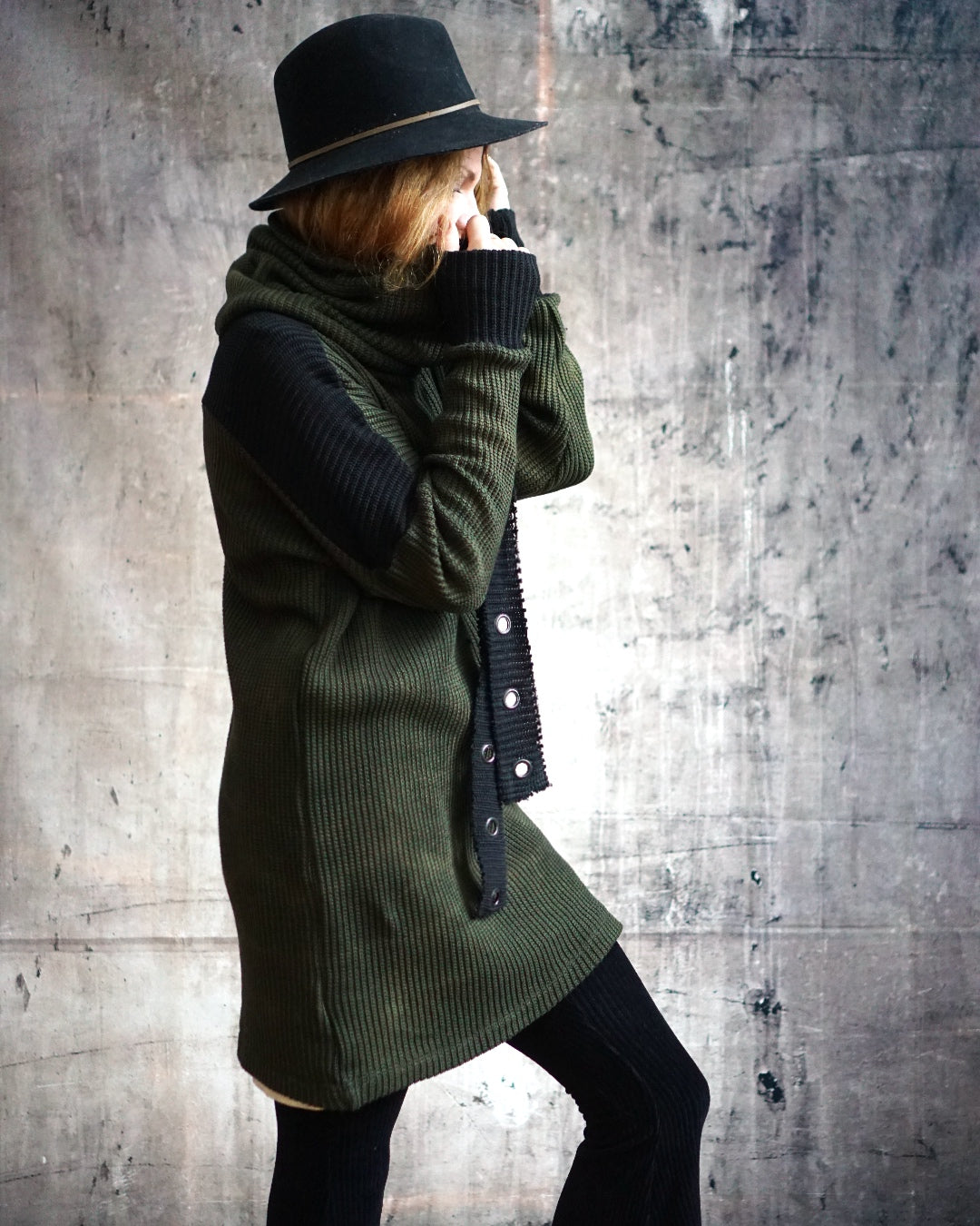 Oversize Knitted long Sweater - Sage / Black