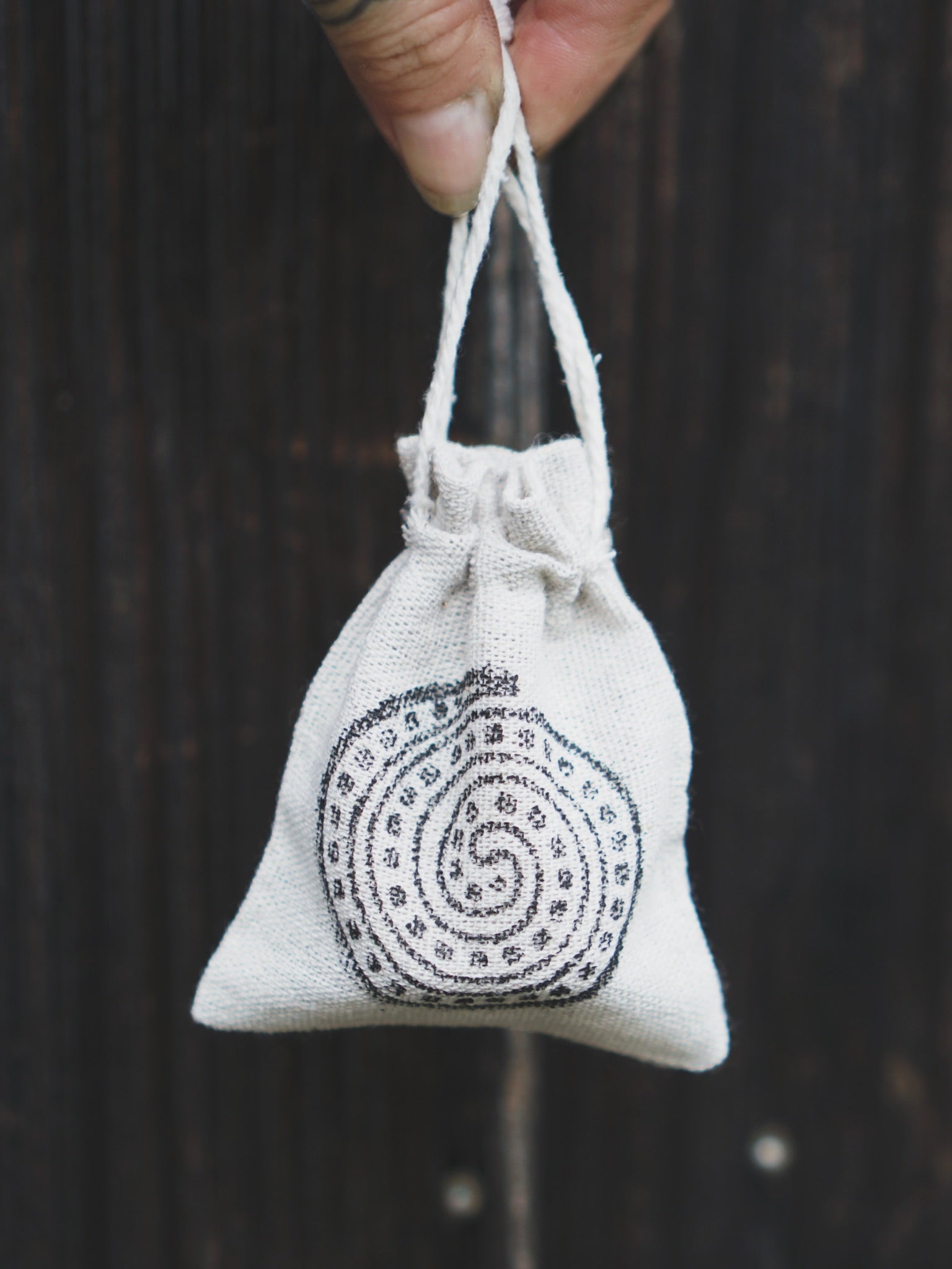 Decision Dice - Black or White with Terracotta