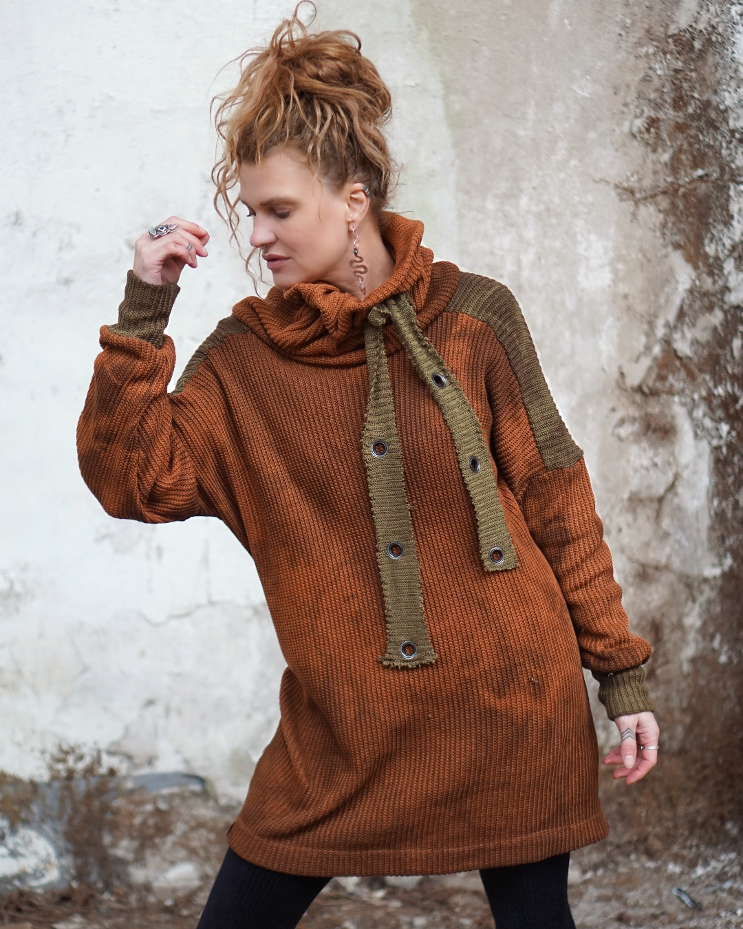 Oversize Knitted long Sweater - Rust / Olive