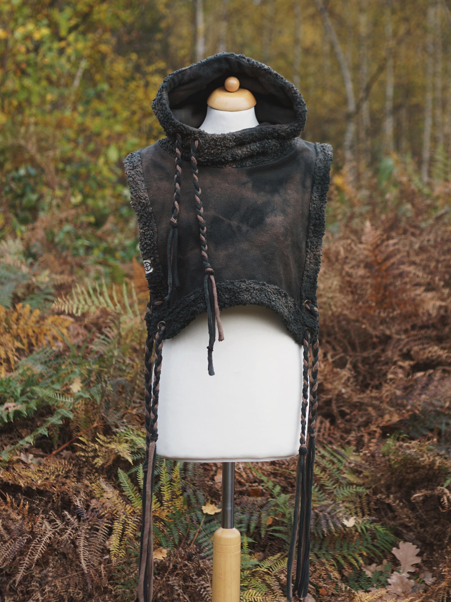 Hoodie Vest - Black Soil